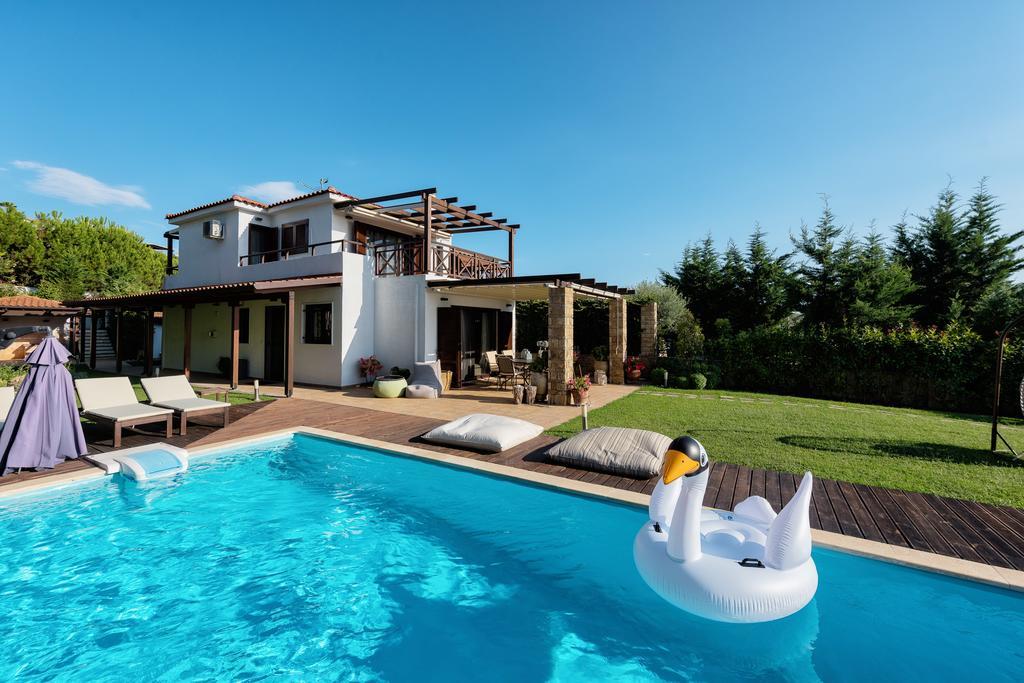 Elani Villa Dieci By Luxlikehome Сивири Екстериор снимка